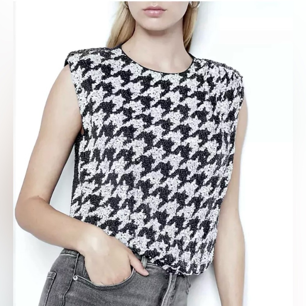 EXPRESS Black White Going Out Sequin Top Shirt Sz S Elastic Waist Clubwear NWT